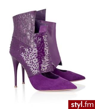 bądź inna tej jesieni i spraw sobie buty na obcasie od Chloe.
cena: 895$ - Pozostałe Buty Moda