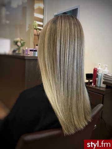 sombre z Olaplex fryzjer Warszawa salon FOR HAIR - Blond Rozpuszczone Proste Na co dzień Długie Fryzury
