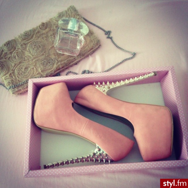 Szpilki Buty Moda