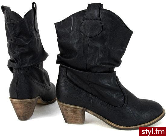 czarne kowbojki. Pobrano ze strony: http://www.allegro.pl/item961824988_kozaki_kowbojki_eko_skora_anq1_czarne_37.html - Pozostałe Buty Moda