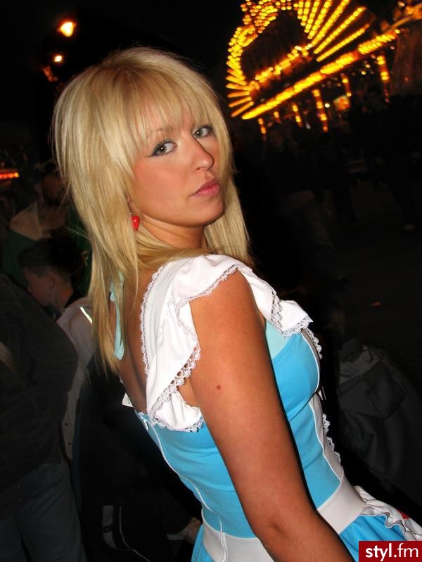 Średnie Fryzury
