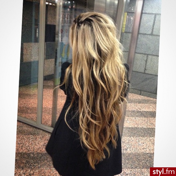 Blond Rozpuszczone Kręcone Na co dzień Długie Fryzury