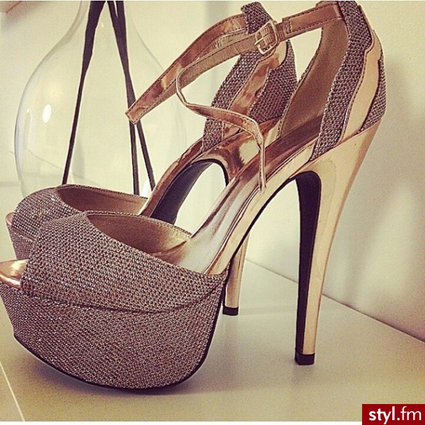 Szpilki Buty Moda