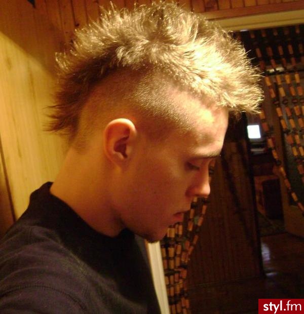 przypalem trzeba sie urodzic :) - Punk Rock Alternatywne Średnie Fryzury