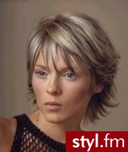 fajna fryzura. Fryzury - włosy średnie. fajna fryzura - Internetowy Katalog Fryzur IKF.com.pl, propozycje fryzur na każdą okazję np. fryzury foto - Średnie Fryzury