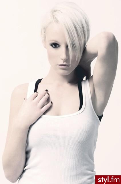 Emma. ;). ;P - Krótkie Fryzury