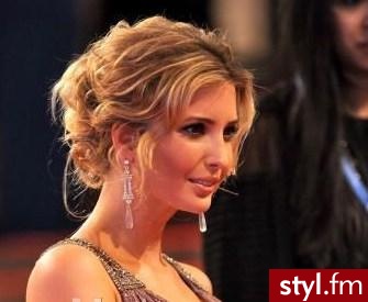 Blond Upięcie Proste Na co dzień Średnie Fryzury