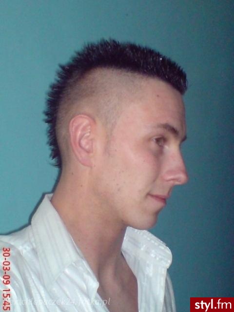 Średnie Fryzury