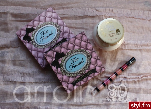 Paleta Too Faced "Pixie Pin-Ups" - Makijaże
