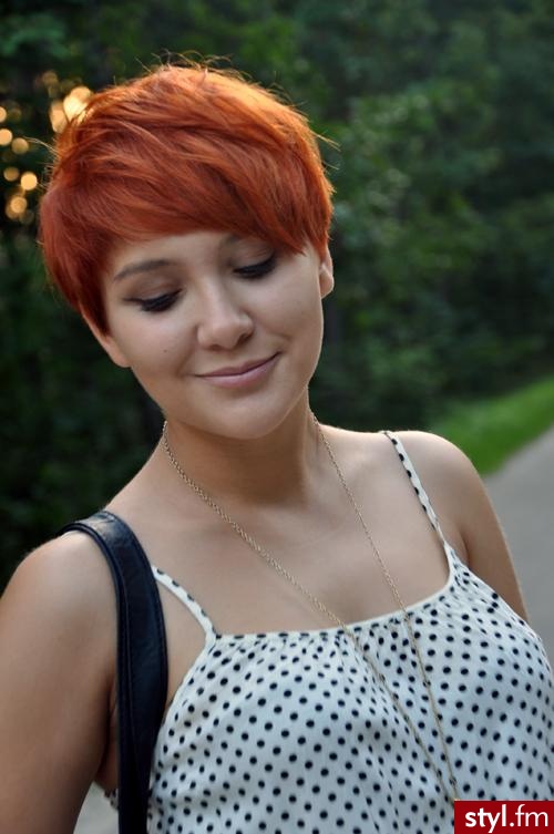 włosy. ta fryzurka co sie podobała - Krótkie Fryzury