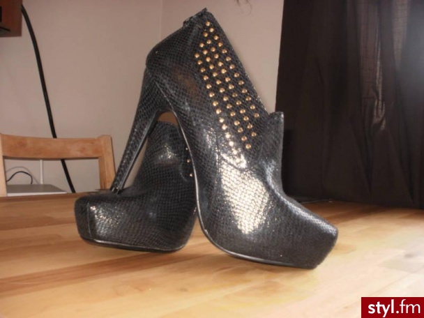 Pozostałe Buty Moda