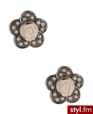 Antique Floral Studs
$4.80 - Pozostałe Dodatki Moda