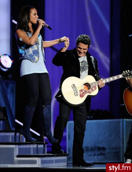 Alicia Keys and Alejandro Sanz - Moda uliczna Inne Moda