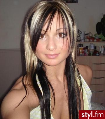 Średnie Fryzury