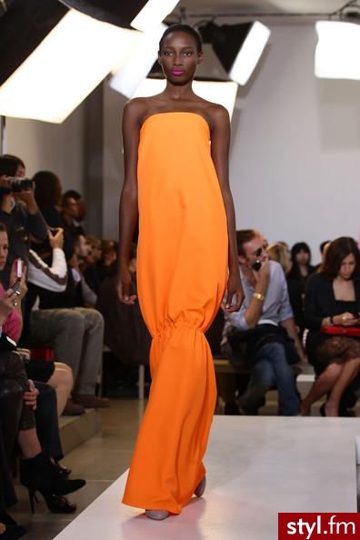 Sukienki Moda
