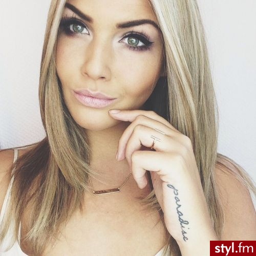 Blond Rozpuszczone Proste Na co dzień Średnie Fryzury