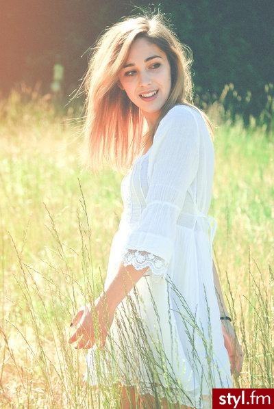 Proste - Blond Rozpuszczone Proste z grzywką Na co dzień Średnie Fryzury