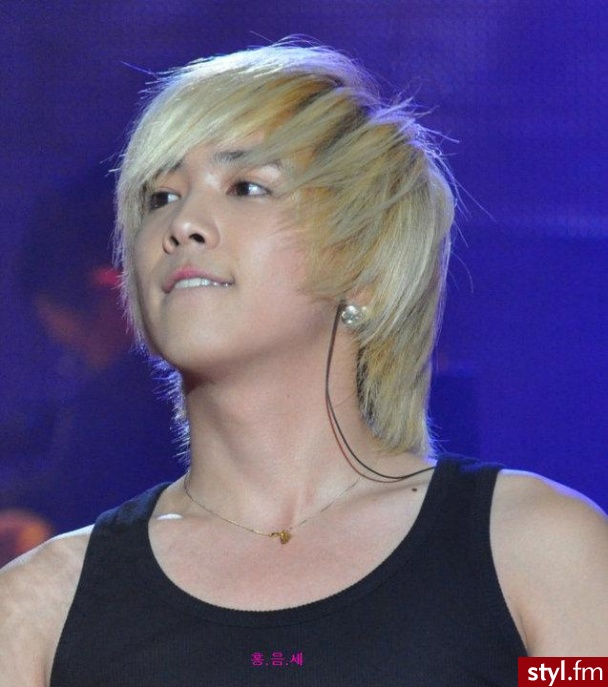 Lee Hong Ki - Średnie Męskie Fryzury