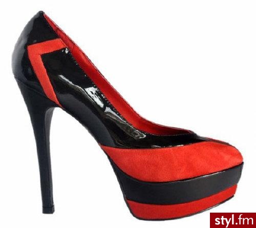 GUCCI. Odwaga, namiętność i zdrada:P To mi przemawia przez te buty hehe :) - Pozostałe Buty Moda