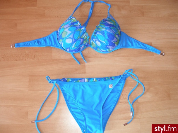 Bikini firmy SELF COLLETION !! HIT LATA 2010!!. Sprzedam Bikini firmy SELF COLLETION. Nie uzywany!! sprzedaje, poniewaz był zamawiany przez allegro ale jest za duży.
  Przedmiotem aukcji są stroje dwuczęściowe. Majteczki typu figi wiązane na bokach, dlat - Misz-masz