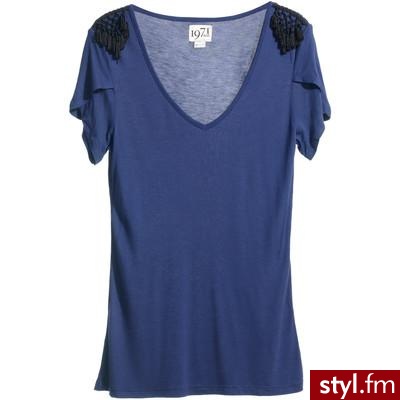 1971 REISS SHOULDER FRINGE JERSEY T-SHIRT - Polyvore. Pobrano ze strony: http://www.polyvore.com/1971_reiss_shoulder_fringe_jersey/thing?id=19764221 - Pozostałe Ciuchy Moda
