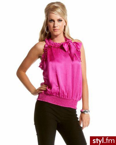 koszulka firmy Bebe - dostępna także w kolorze czarnym i ciemno zielonym.
Cena: 79$ - Pozostałe Ciuchy Moda