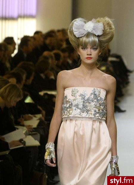 Chanel haute couture wiosna/lato 2010. Chanel haute couture wiosna/lato 2010 - Pozostałe Ciuchy Moda