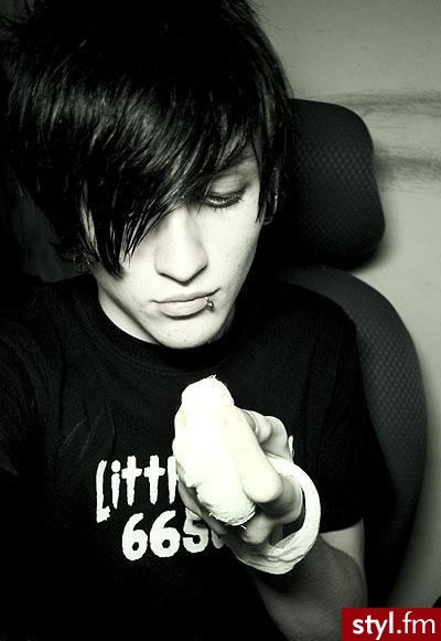 EMO Alternatywne Średnie Fryzury
