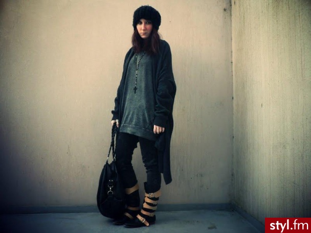 Jeżeli zdjęcie znajduje się już w galerii poproszę o link - Moda uliczna Inne Moda