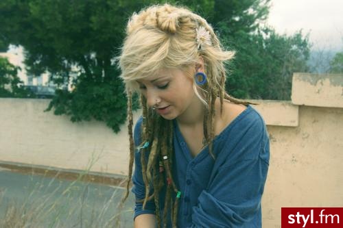 Blond Dredy Alternatywne Długie Fryzury