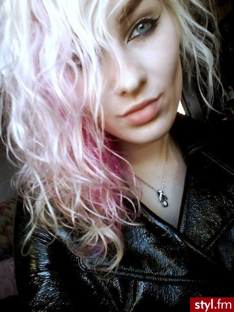 Blond Punk Rock Alternatywne Średnie Fryzury