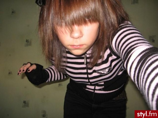 Średnie Fryzury