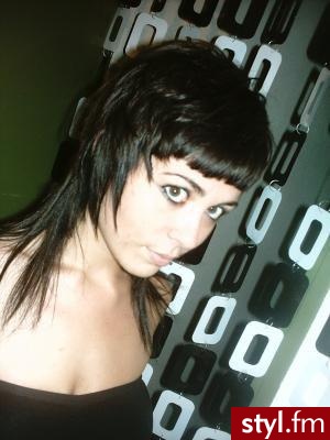 Średnie Fryzury