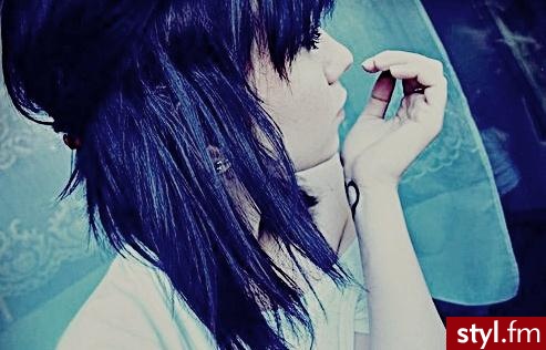 :) . - Kolorowe EMO Alternatywne Średnie Fryzury