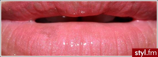 Chanel Confidence Extrait de Gloss     Dior Sari Pink Ultra Gloss     Lancome Electric Pink La Laque Fever     Urban Decay Crush Lip Junkie     Illamasqua Indulge Intense Lipgloss - Dzienne Makijaże