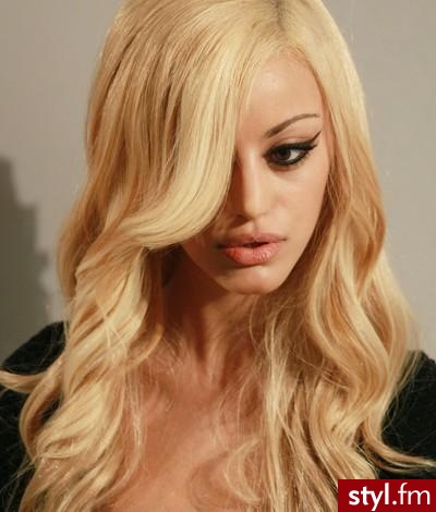 Blond Rozpuszczone Kręcone Na co dzień Długie Fryzury