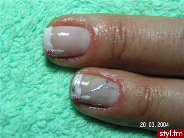 Autor: MadziaP. Kiwatki na french (naturalne paznokcie2). Autor: <b>MadziaP.</b><br /> - Paznokcie