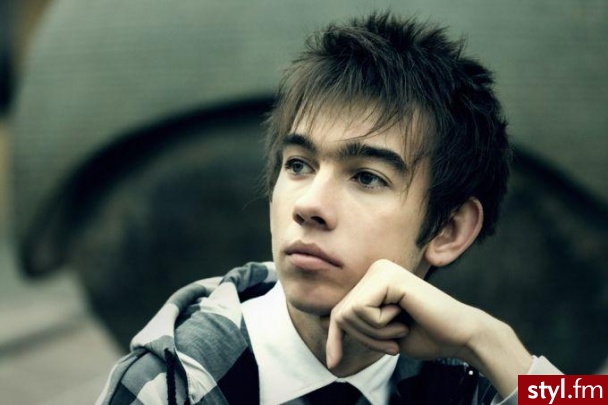 fryzurka moja dawna 2009 r. zapraszam do mnie - Średnie Męskie Fryzury