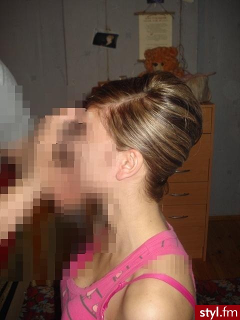 Wieczorowe Średnie Fryzury