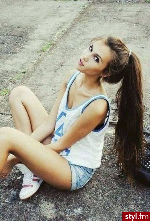 Brązowe Upięcie Proste Na co dzień Długie Fryzury