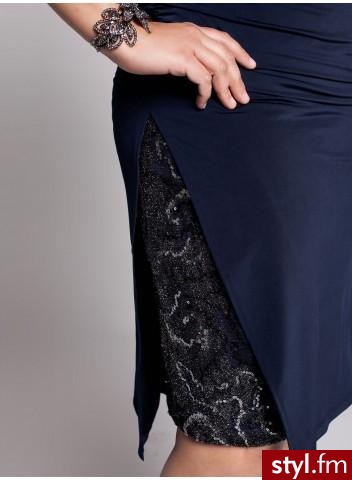 Sukienki Moda