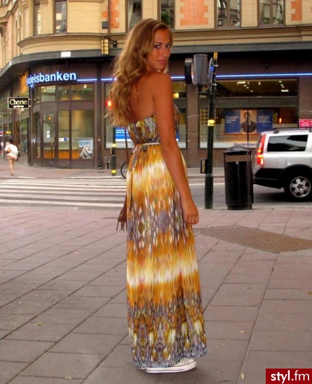 Sukienki Moda