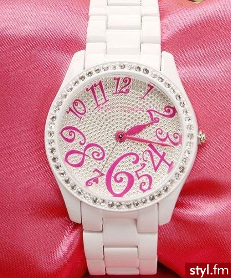 Można go kupić w internetowym sklepie Betsey Johnoson. Kosztuje 125 dolarów. - Pozostałe Dodatki Moda