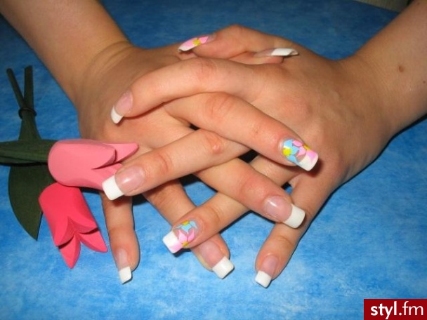 Autor: Minia Pastelowe Kwiaty. Autor: <b>Minia</b><br /> - Paznokcie