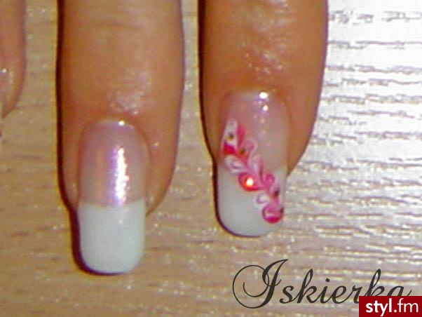 Autor: Iskierka kwiatek. Autor: <b>Iskierka</b><br /> - Paznokcie