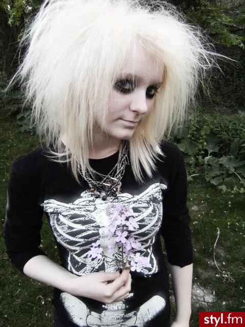 TO NIE JEST MÓJ FRYZ, WIĘC NIE MAM WIĘCEJ FOTEK! - EMO Alternatywne Średnie Fryzury