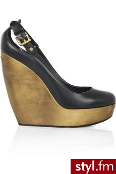 buty. Burberry €450 - Pozostałe Buty Moda