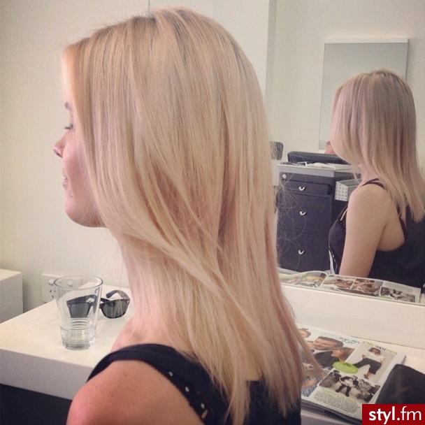 Blond Rozpuszczone Proste Na co dzień Średnie Fryzury