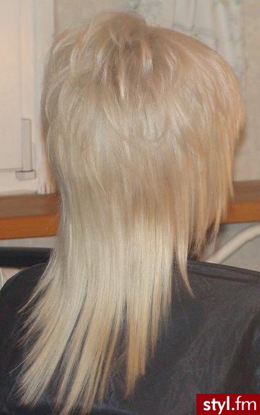 Średnie Fryzury
