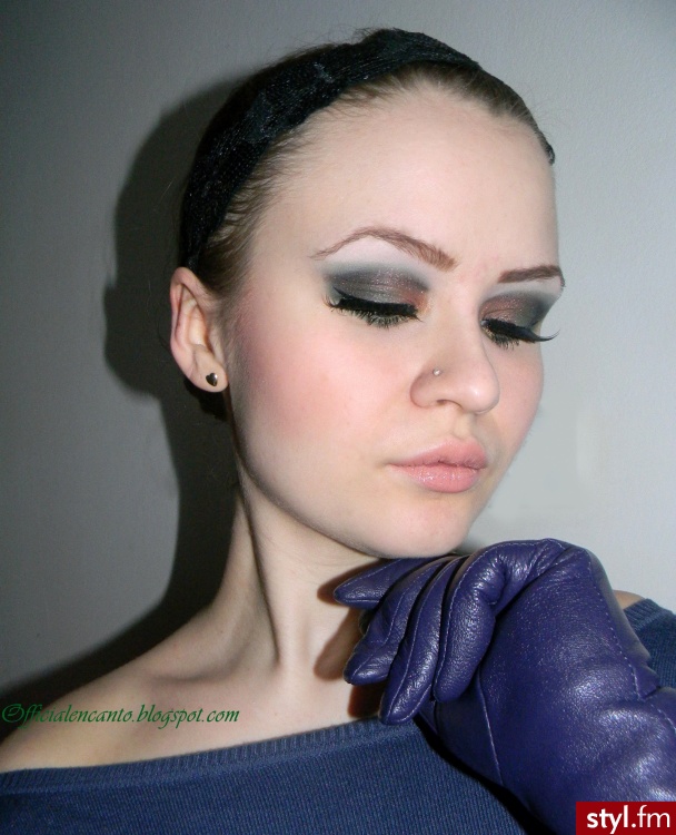 https://www.facebook.com/pages/Make-Up-Art-Natalia-Pirszel/165346876937465 - Wieczorowe Makijaże